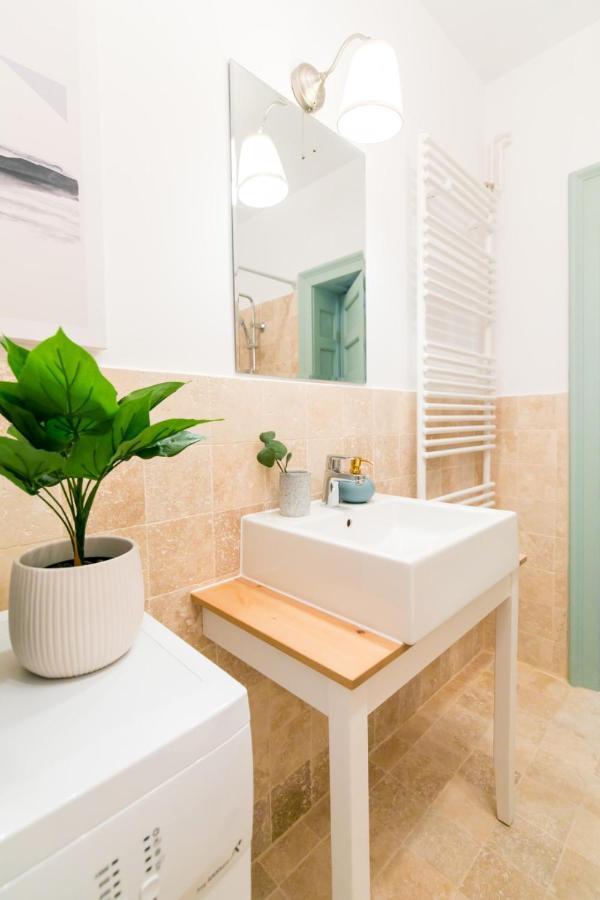 The Sunny Homelike & Central Apartment Str 42B Bucureşti Exterior foto